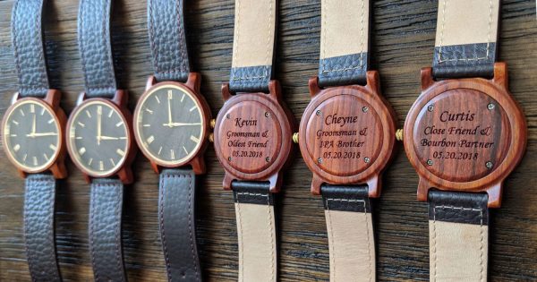 Personalized Arce Wooden Watch | Red Online - Image 3